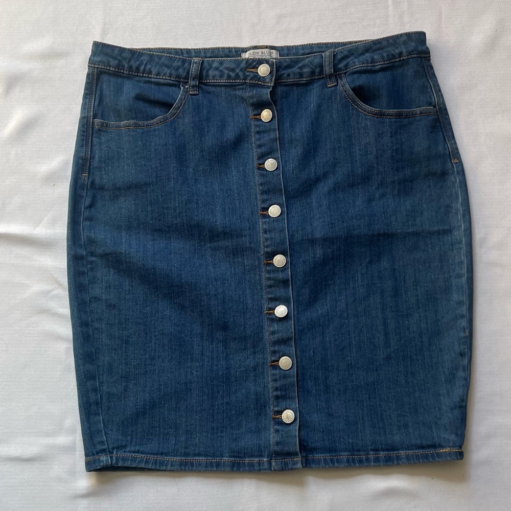 Judy Blue Denim Button Front Pencil Skirt Blue Pockets 1XL Plus Size Mini Jean